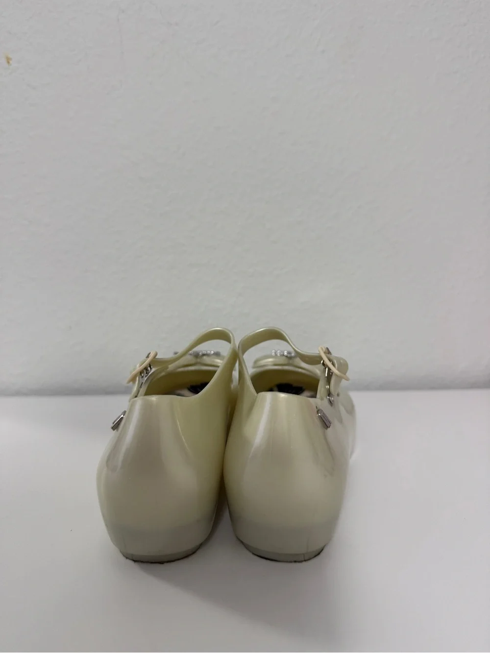 Mini Melissa Pearl Cream Mary Jane Shoes with Silver Crown
